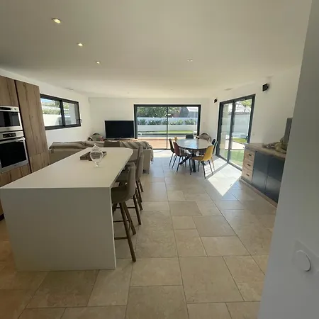 Du Soleil Spaziosa Con Piscina Privata Vicino Alle Spiagge *