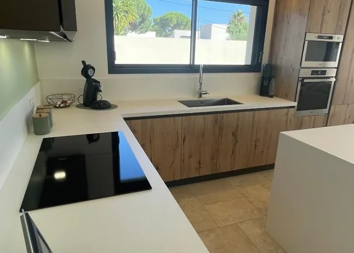 Du Soleil Spacious With Private Pool Near Cap Dagde Beaches Vila *