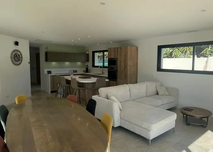 Vila Du Soleil Spacious With Private Pool Near Cap Dagde Beaches
