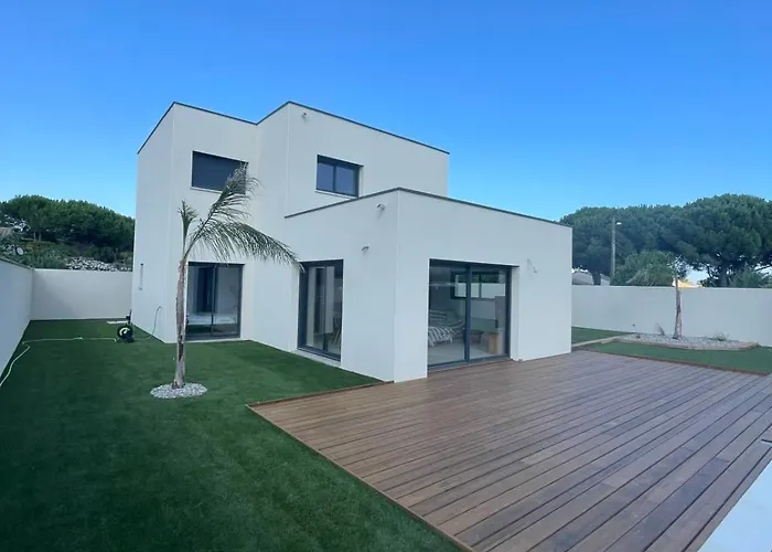 Du Soleil Spacious With Private Pool Near Cap Dagde Beaches Vila *