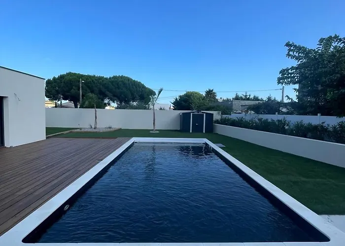 Du Soleil Spacious With Private Pool Near Cap Dagde Beaches